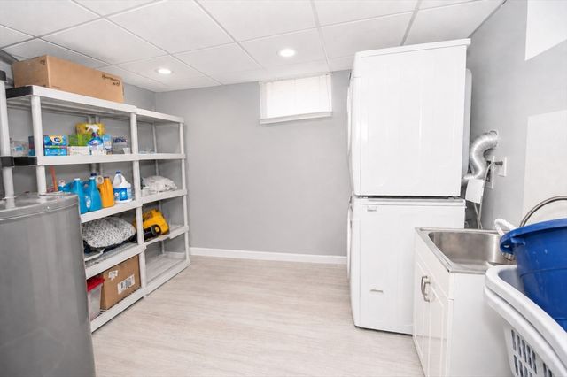 44 Schley St, Chicopee, MA 01020