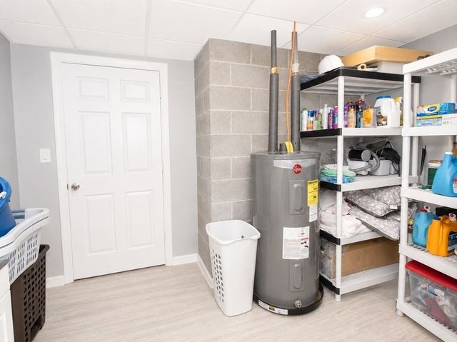 44 Schley St, Chicopee, MA 01020