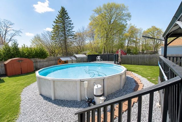 44 Schley St, Chicopee, MA 01020