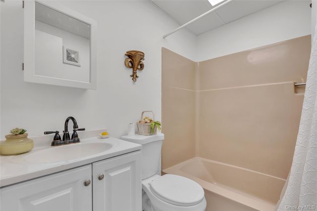 618 Fox Run Lane, Carmel, NY 10512