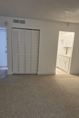 10500 SW 108TH Avenue B111, Miami, FL 33176