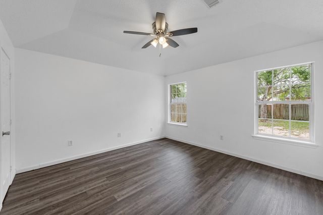 1002 Shell Avenue, Cleveland, TX 77327