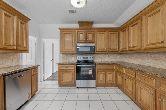 1002 Shell Avenue, Cleveland, TX 77327