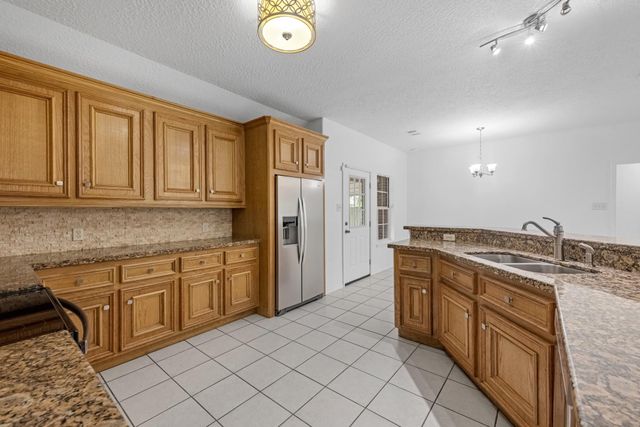 1002 Shell Avenue, Cleveland, TX 77327