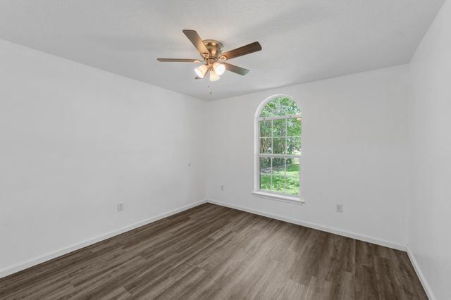1002 Shell Avenue, Cleveland, TX 77327