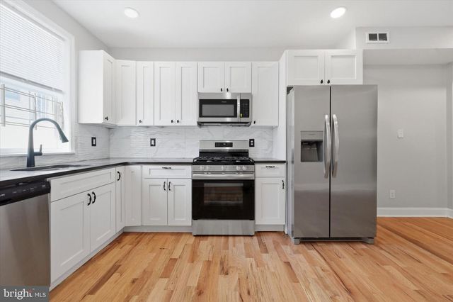 1834 E ALBERT ST, Philadelphia, PA 19125