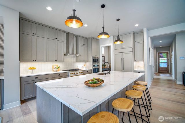 12812 NE 65th Lane, Kirkland, WA 98033