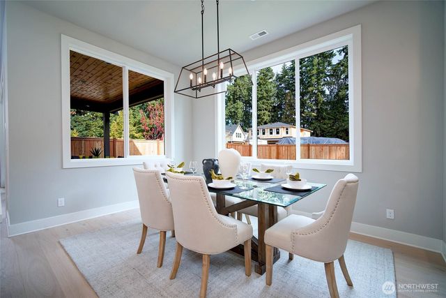 12812 NE 65th Lane, Kirkland, WA 98033