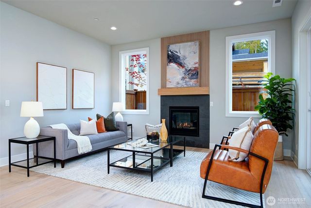 12812 NE 65th Lane, Kirkland, WA 98033