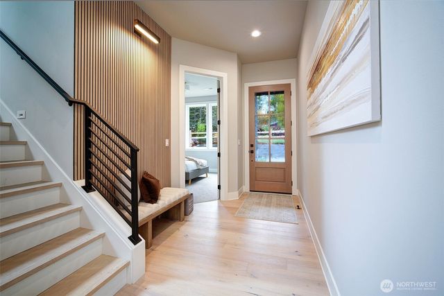 12812 NE 65th Lane, Kirkland, WA 98033