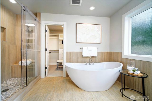 12812 NE 65th Lane, Kirkland, WA 98033