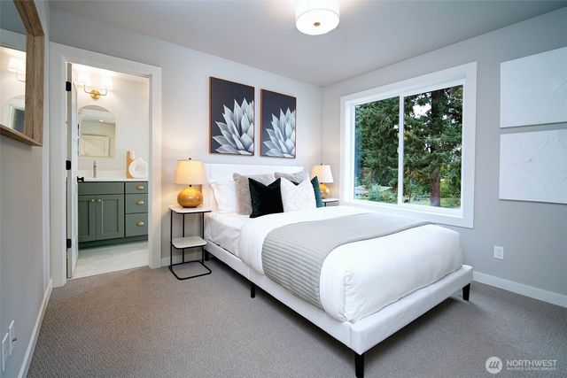 12812 NE 65th Lane, Kirkland, WA 98033