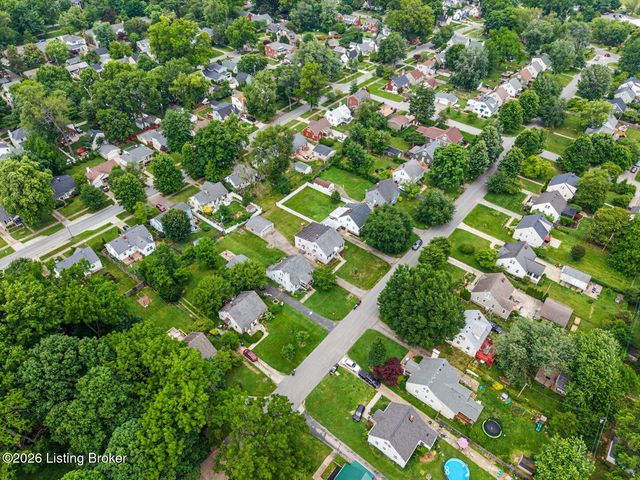 4017 Gloucester Rd, Louisville, KY 40207