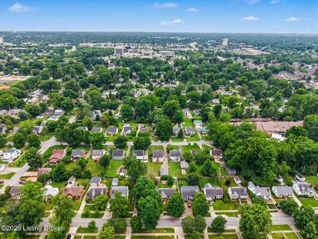 4017 Gloucester Rd, Louisville, KY 40207