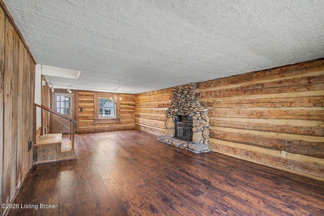 4017 Gloucester Rd, Louisville, KY 40207
