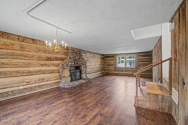 4017 Gloucester Rd, Louisville, KY 40207