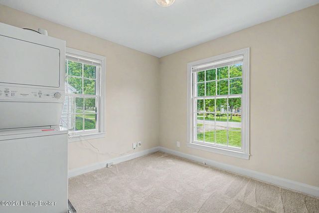 4017 Gloucester Rd, Louisville, KY 40207