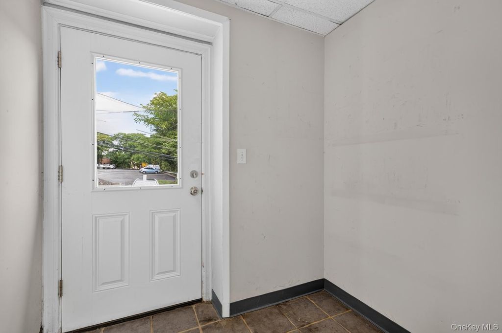 182 Fairchild Avenue, Plainview, NY 11803 — photo 4