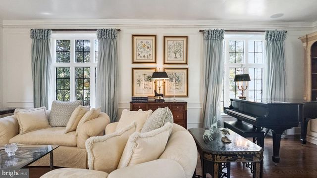 517 FISHERS RD, Bryn Mawr, PA 19010