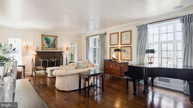 517 FISHERS RD, Bryn Mawr, PA 19010