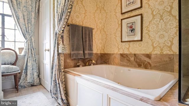 517 FISHERS RD, Bryn Mawr, PA 19010