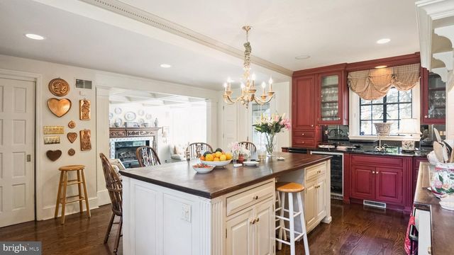 517 FISHERS RD, Bryn Mawr, PA 19010
