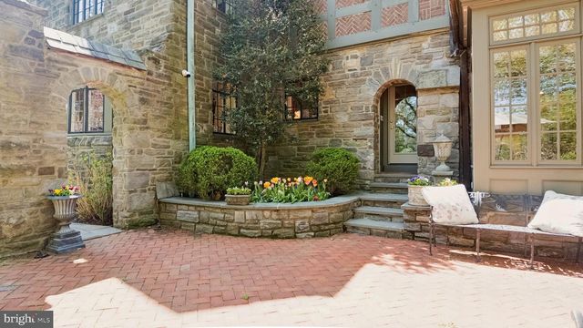 517 FISHERS RD, Bryn Mawr, PA 19010