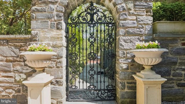 517 FISHERS RD, Bryn Mawr, PA 19010