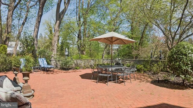 517 FISHERS RD, Bryn Mawr, PA 19010