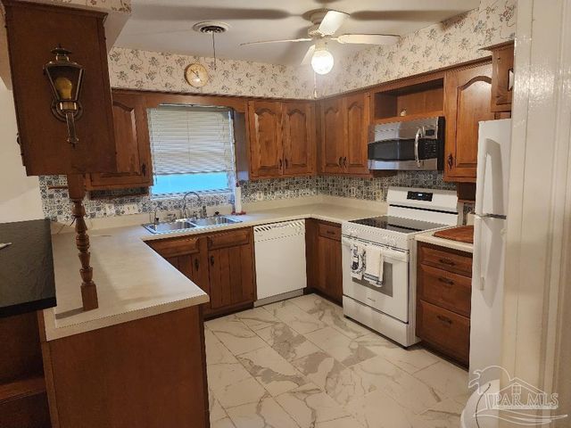 5801 Kendall Ave, Pensacola, FL 32506