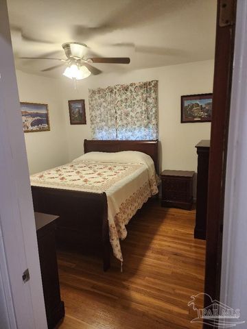 5801 Kendall Ave, Pensacola, FL 32506