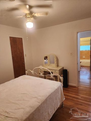 5801 Kendall Ave, Pensacola, FL 32506