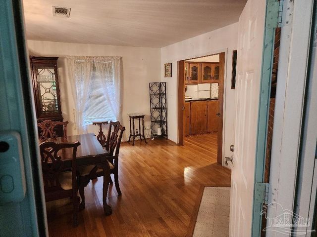 5801 Kendall Ave, Pensacola, FL 32506