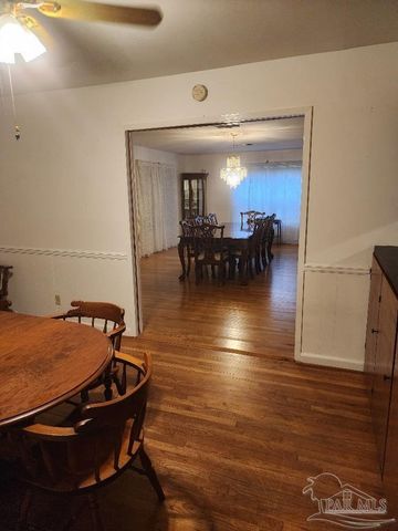 5801 Kendall Ave, Pensacola, FL 32506