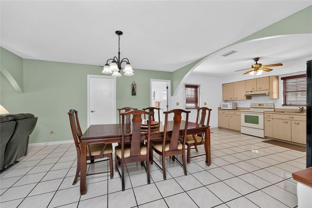 1458 STRADA D ARGENTO, Venice, FL 34292