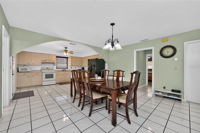 1458 STRADA D ARGENTO, Venice, FL 34292