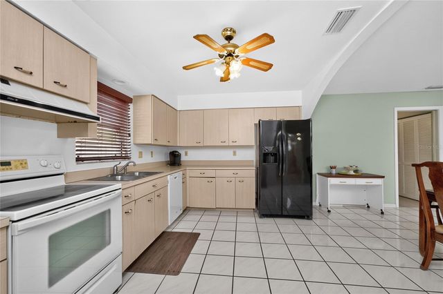 1458 STRADA D ARGENTO, Venice, FL 34292