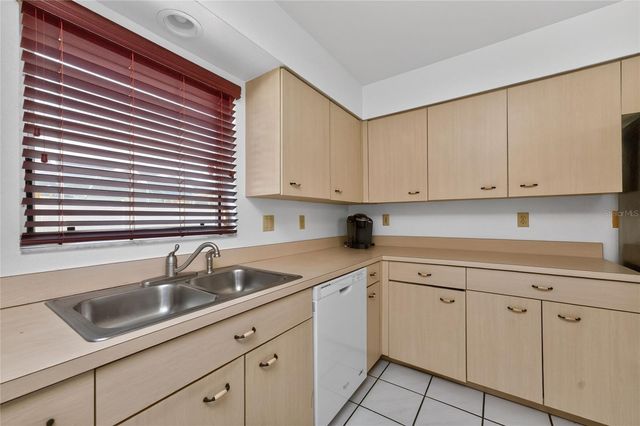 1458 STRADA D ARGENTO, Venice, FL 34292