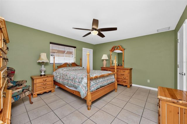 1458 STRADA D ARGENTO, Venice, FL 34292