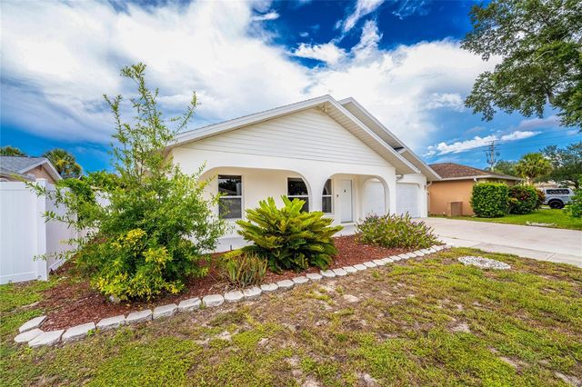 1458 STRADA D ARGENTO, Venice, FL 34292