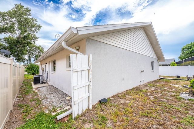 1458 STRADA D ARGENTO, Venice, FL 34292