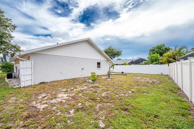1458 STRADA D ARGENTO, Venice, FL 34292