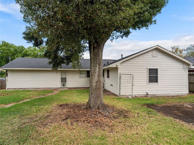 2408 Blueberry Lane, Pasadena, TX 77502