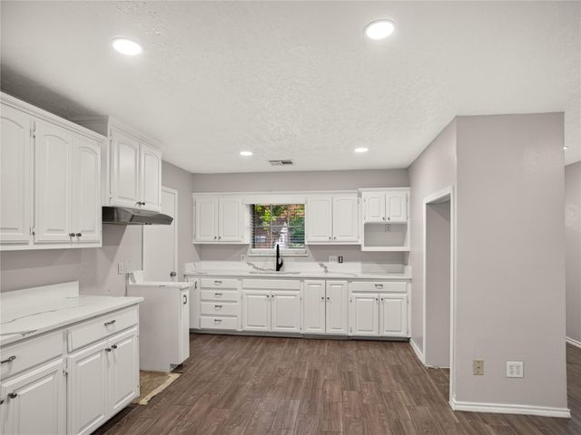2408 Blueberry Lane, Pasadena, TX 77502