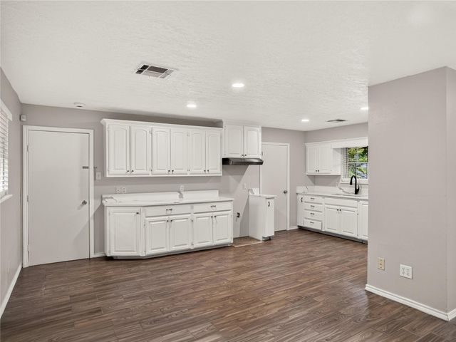2408 Blueberry Lane, Pasadena, TX 77502