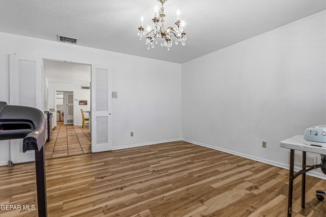 6205 Llano Way, El Paso, TX 79904