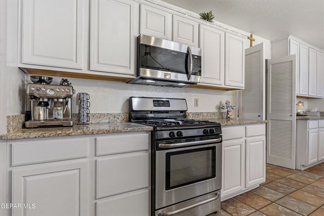 6205 Llano Way, El Paso, TX 79904