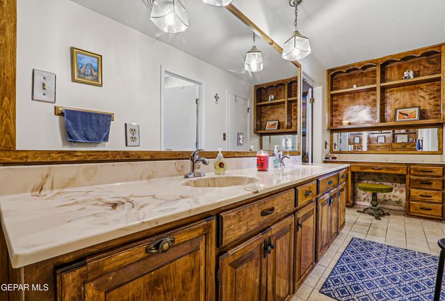6205 Llano Way, El Paso, TX 79904