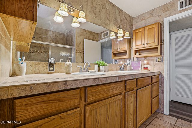 6205 Llano Way, El Paso, TX 79904