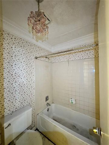 1001 LAKE POINTE Circle, Roswell, GA 30075